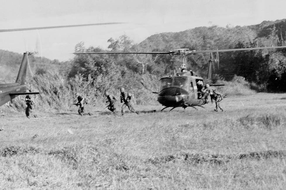 Ia Drang Infantry disembarking from Helicopter.jpg